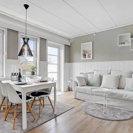 Apartment 25 *